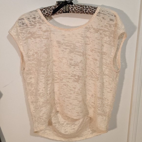 BCBG t with waterfall in the back - Picture 2 of 2